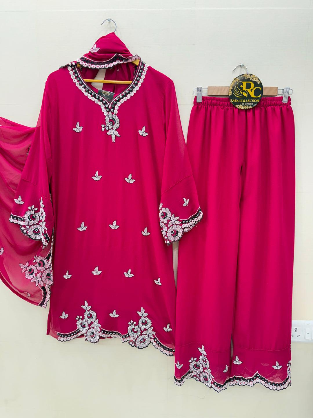 Stone embroidered suits 2775