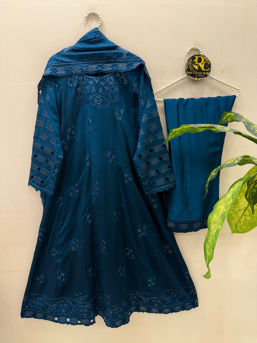 Premium cutwork long suit
