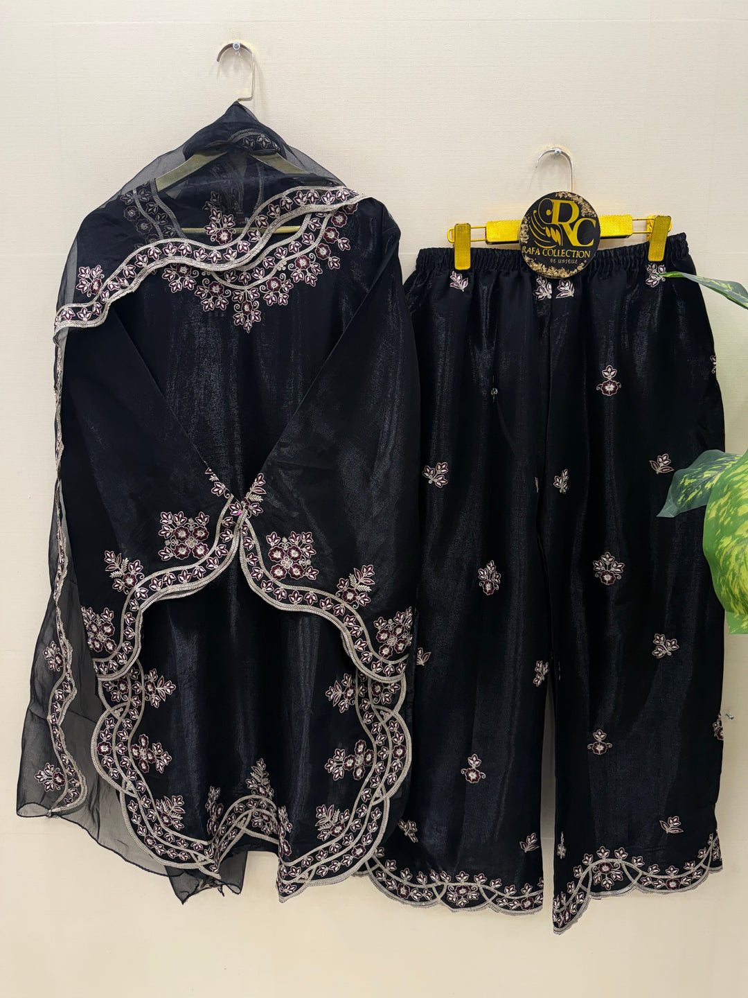 Pakistani Formal suits 2950