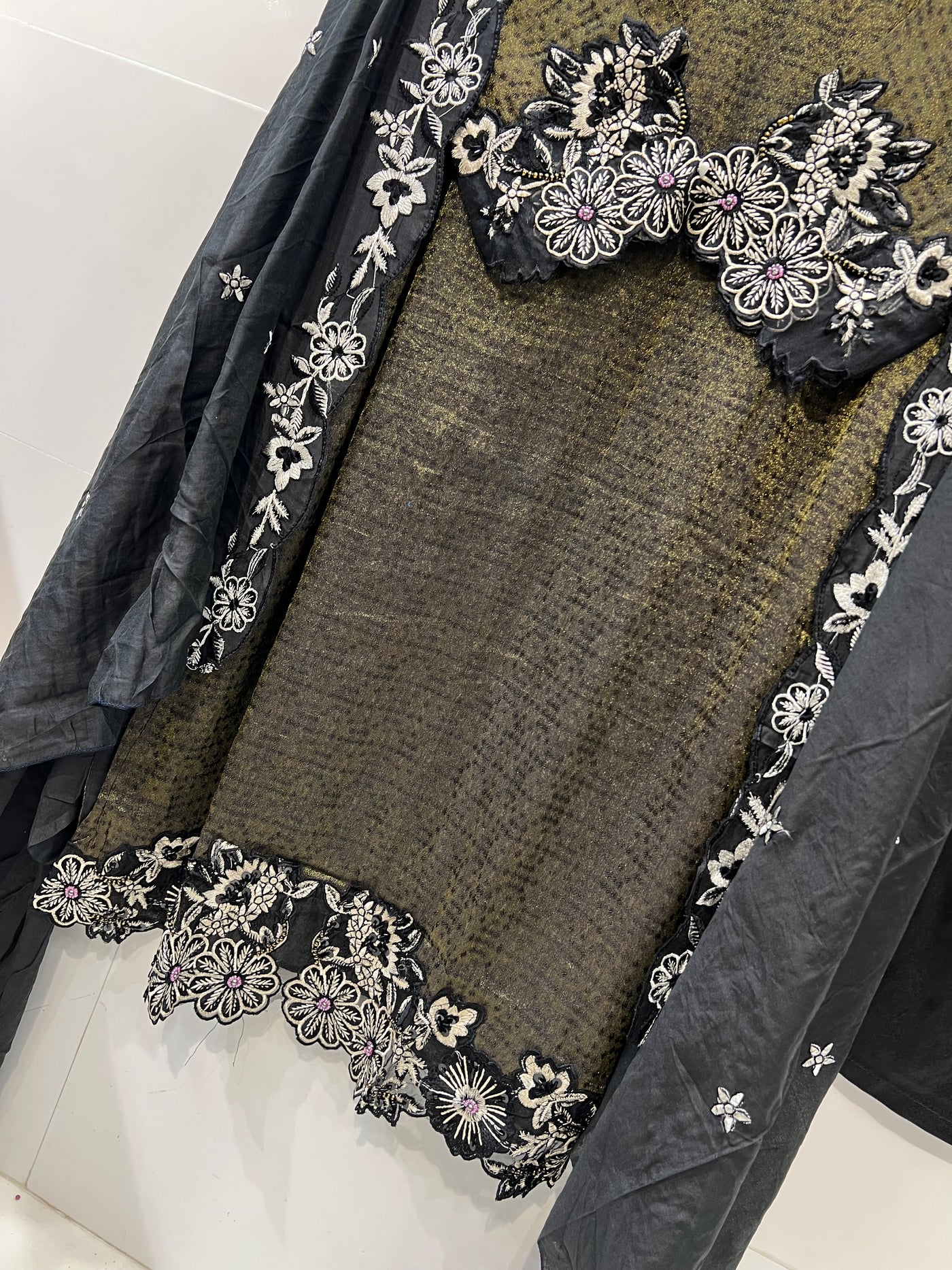 Karachi handwork Suit 1510