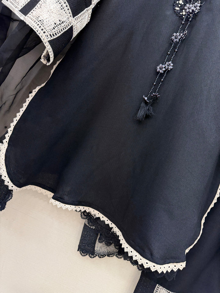 Crochet Ethnic Suit 4001