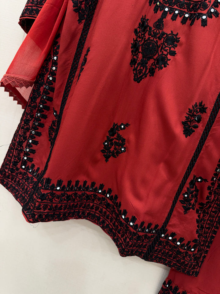 Pakistani embroidered suit for women 4004