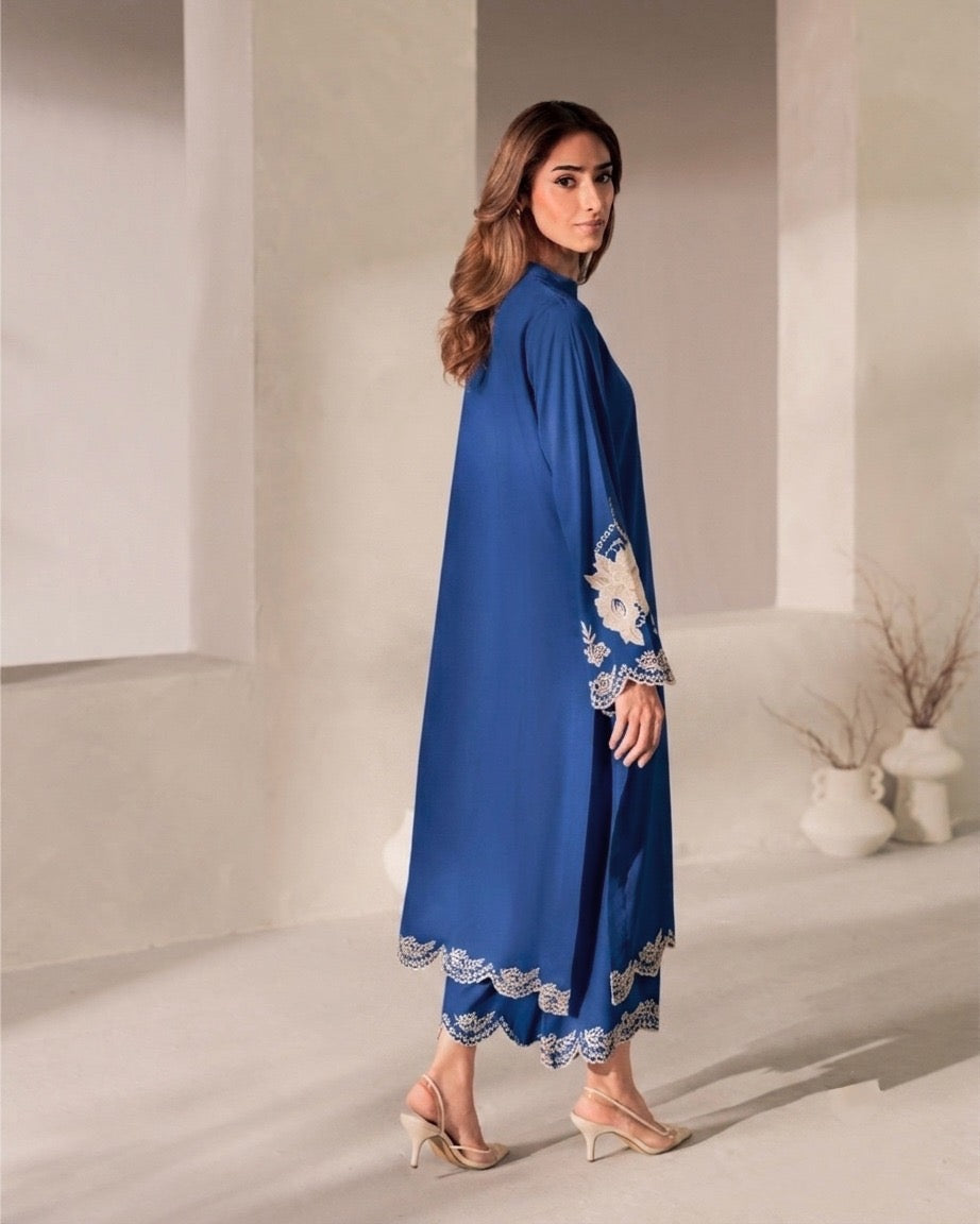 Appliqué work premium suits