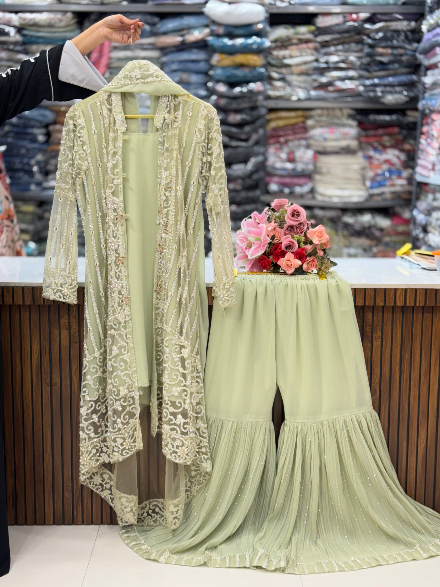 Exclusive wedding dress 10002