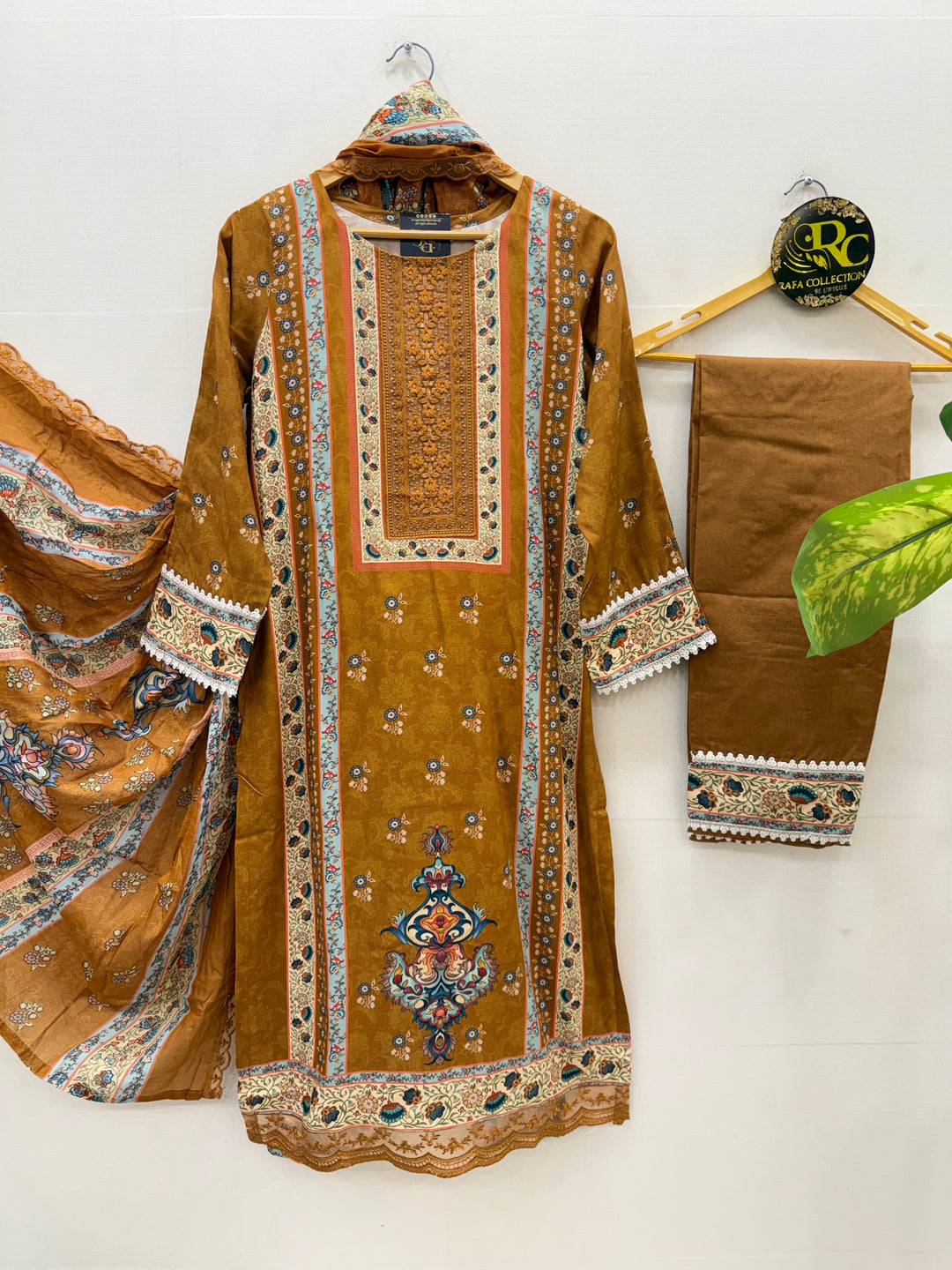 The Hermitage lawn suits 2868