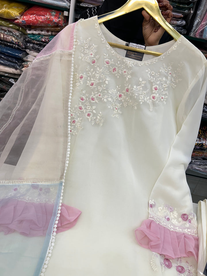 Pakistani formals 2376