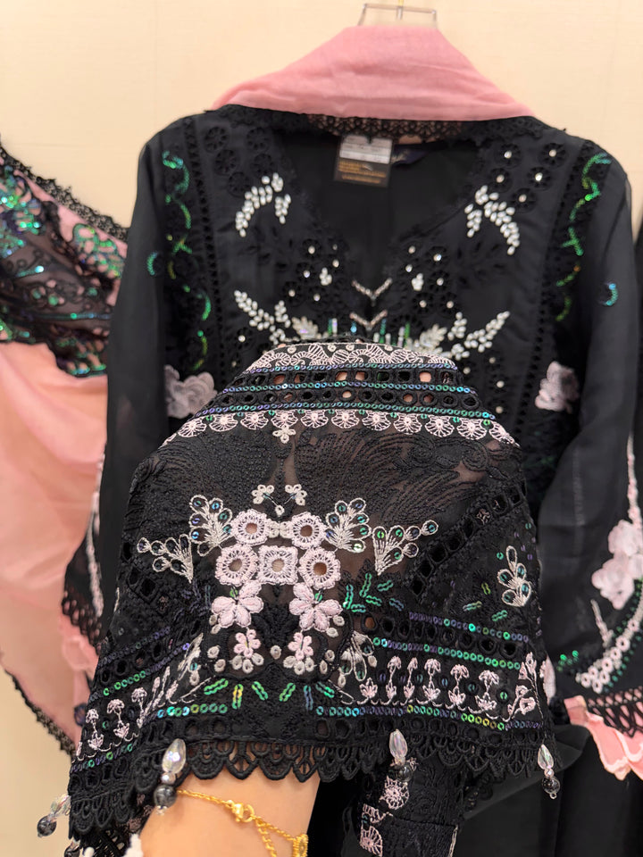 Premium cutwork suit 5003