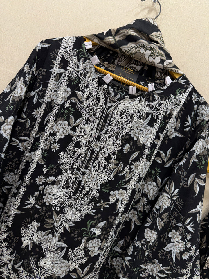 Pakistani embroidered suits