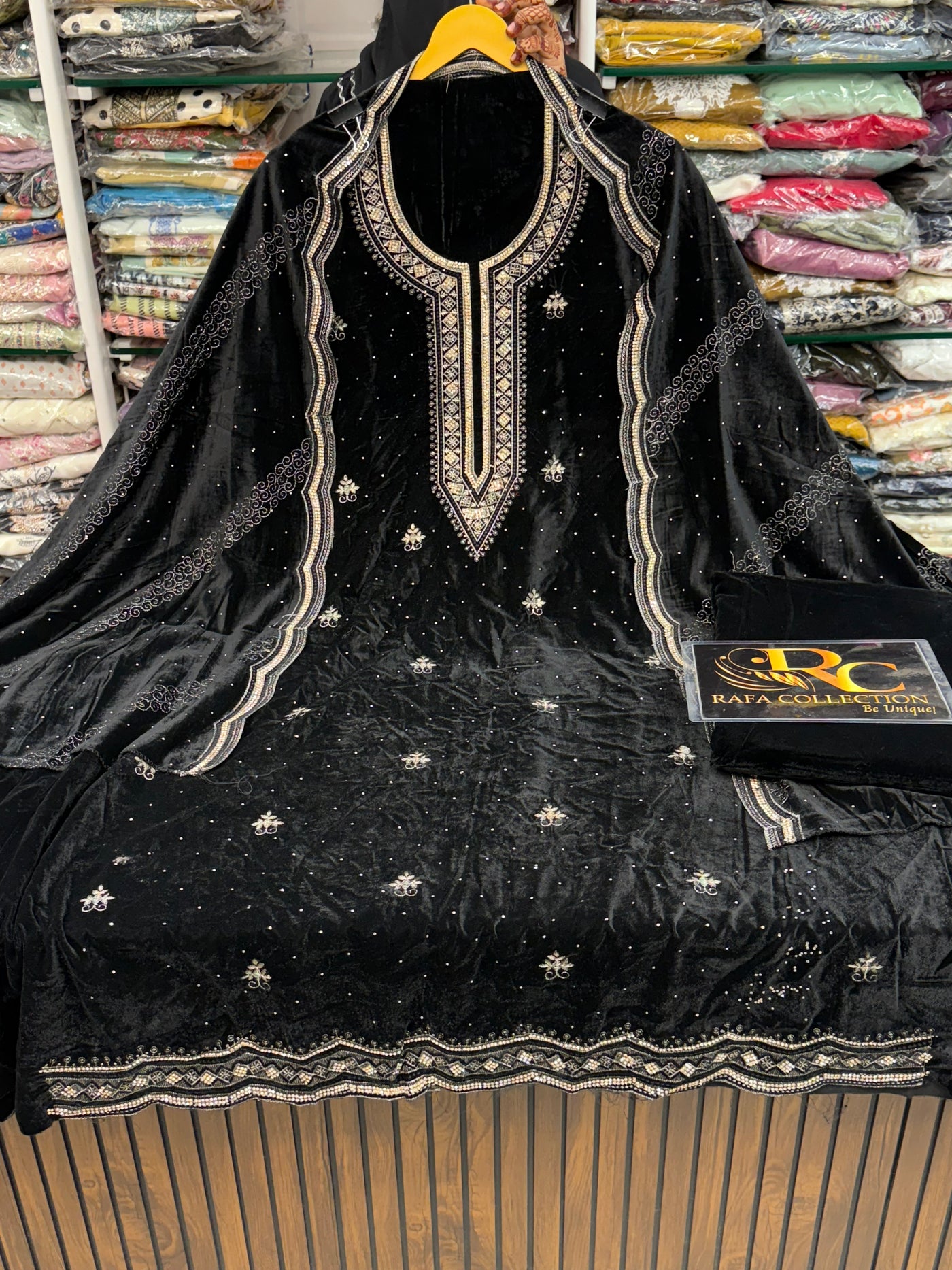 Velvet Embroidered Suit 16533