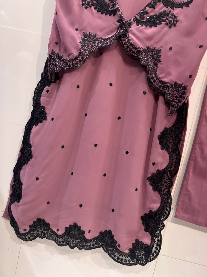 Pakistani suits 2520