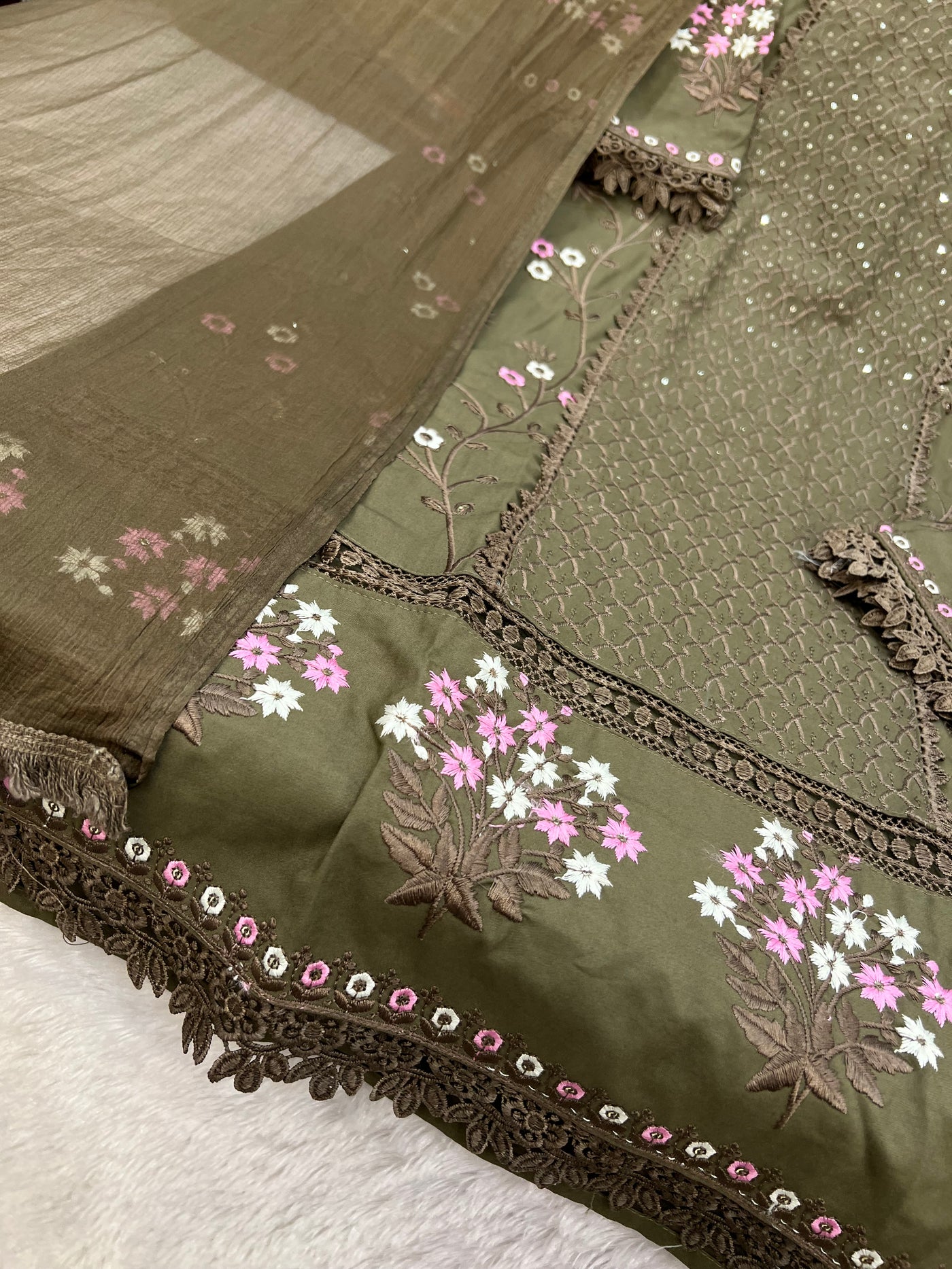 Paki Formals 517
