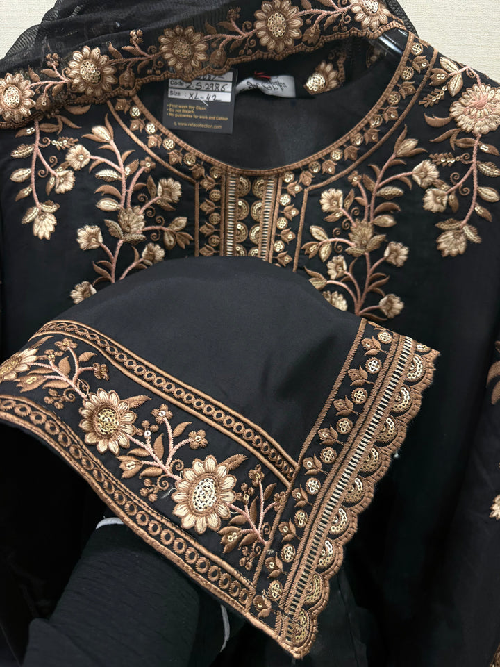Pakistani embroidered suits 2986