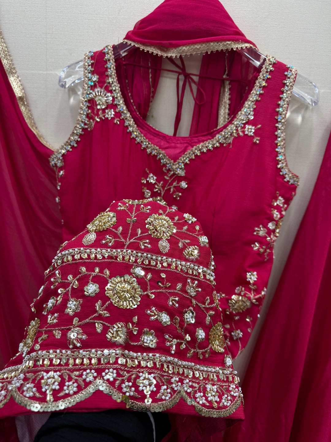 Handwork suits 19311