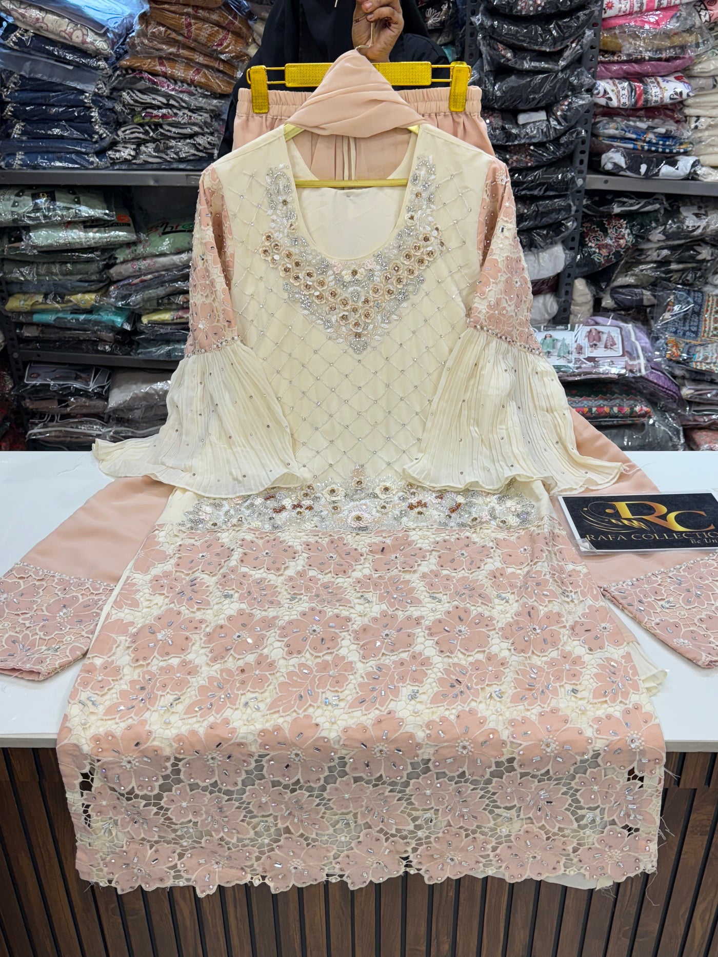 Pakistani wedding collection 281011