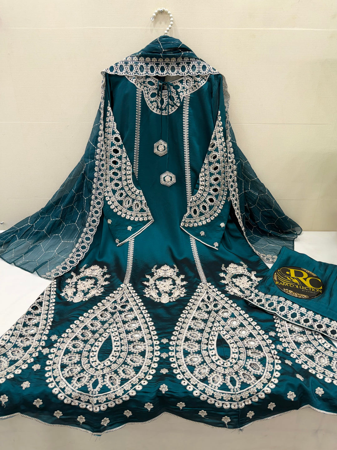 Premium cutwork long suit