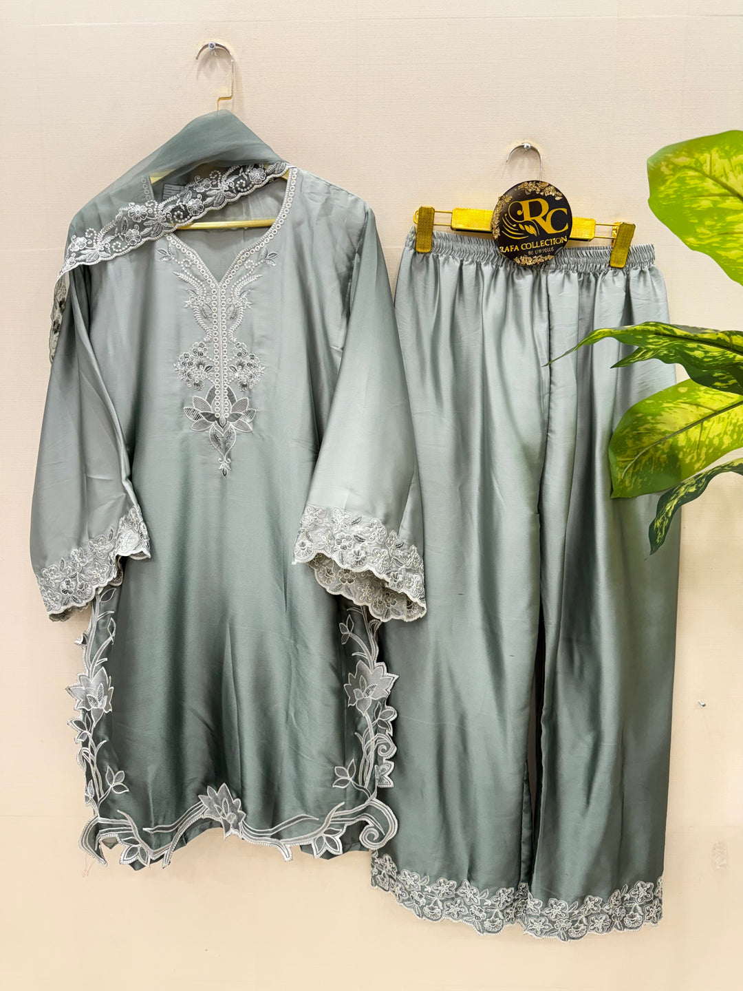 Pakistani Embroidered suits 2997