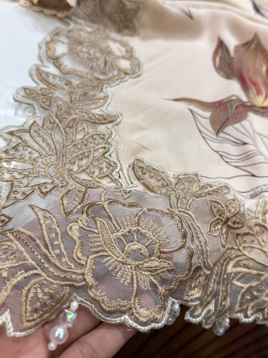 Pakistani cutwork suits 3116