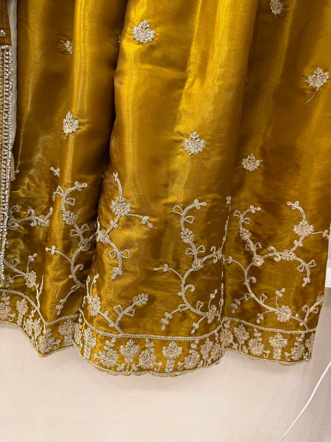 Shimmer viral suits 2971