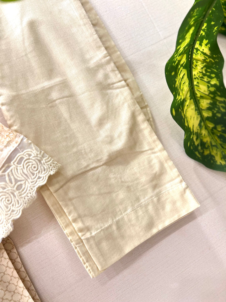 Lawn embroidered suits 2853