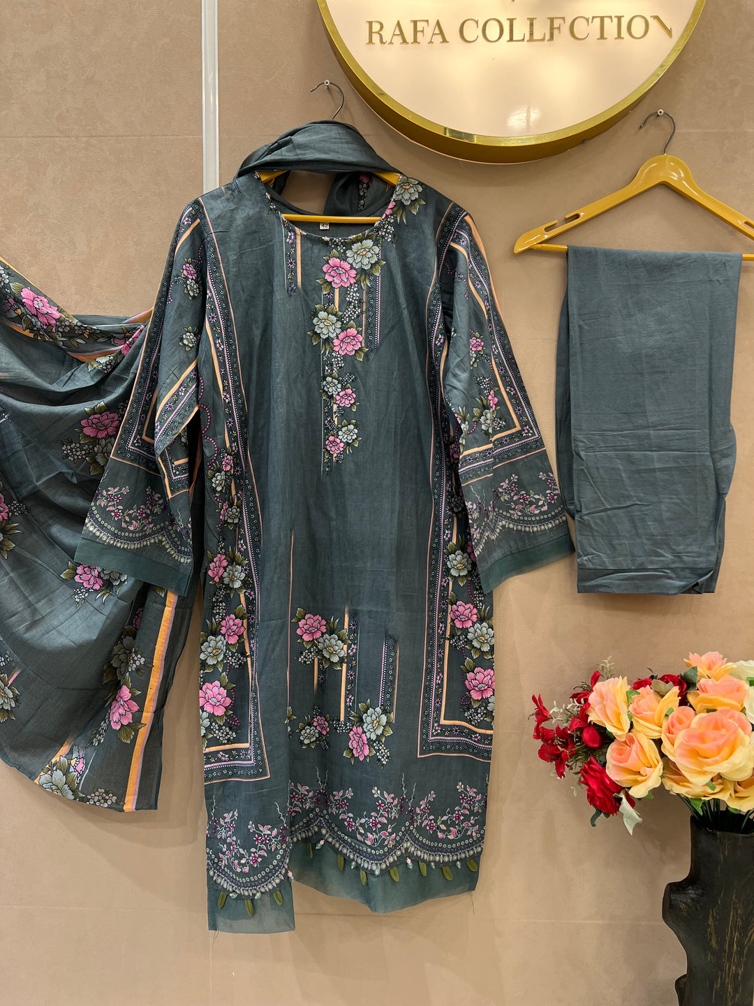 Cotton printed suits