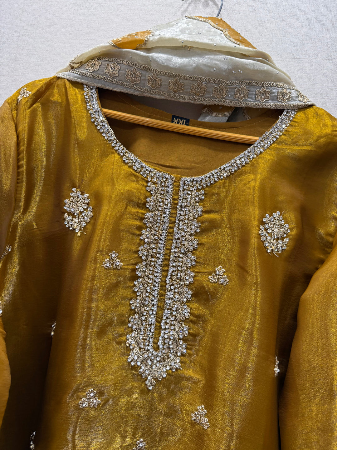 Shimmer viral suits 2971