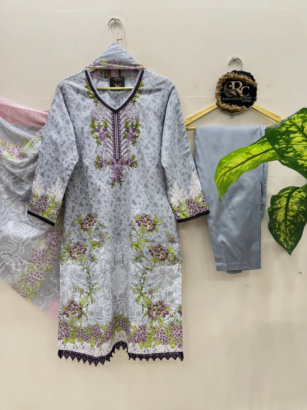 Semi cotton embroidered suits 2823