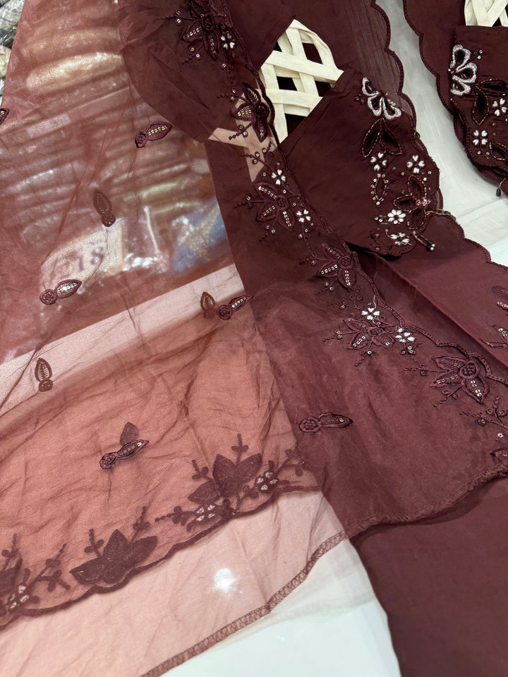 Premium cutwork suit 2556