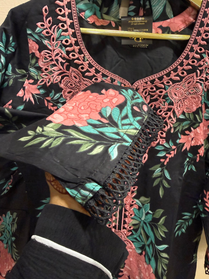 Pakistani Formals suits 3129