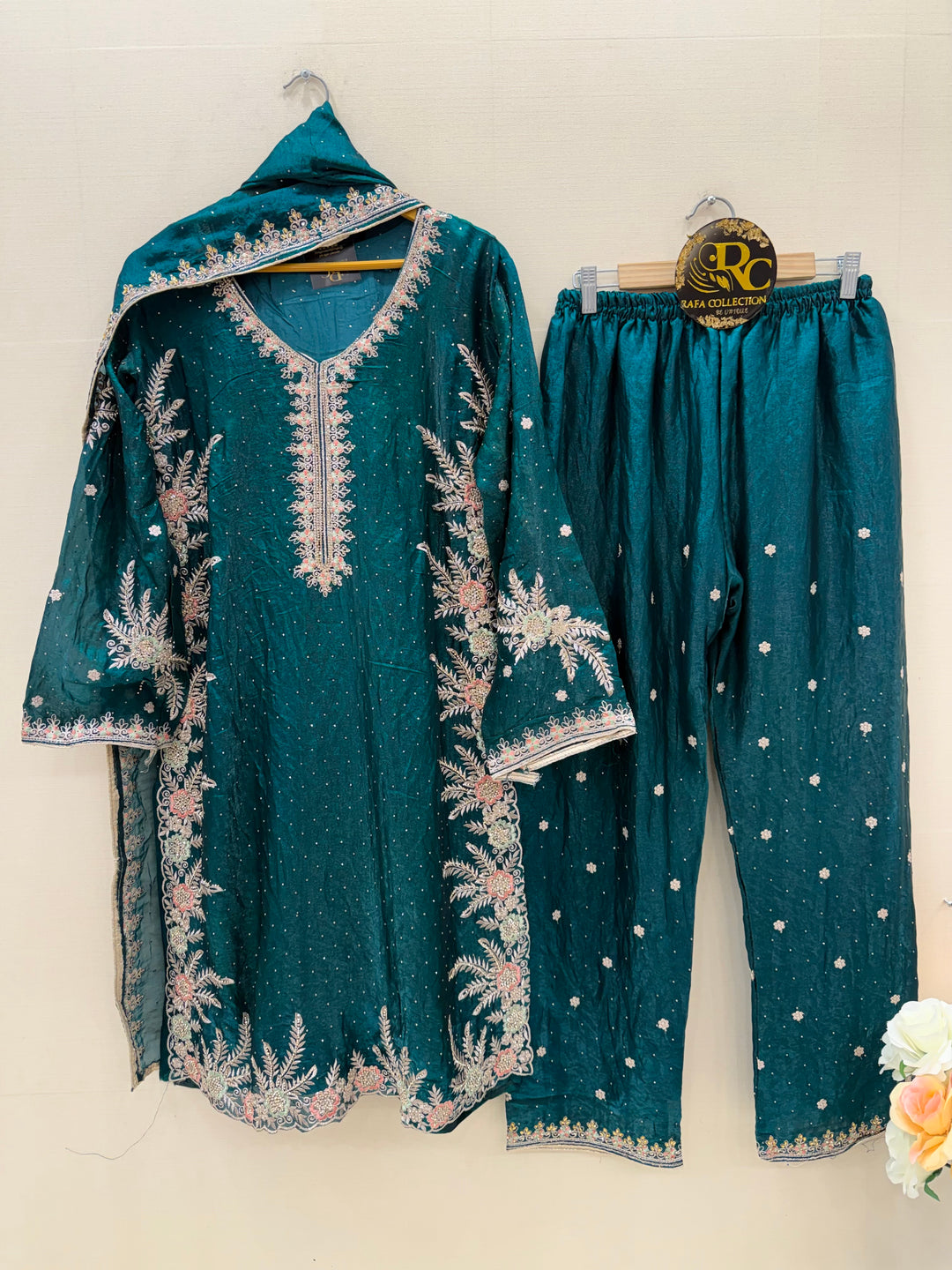 Pakistani formals suits 2811