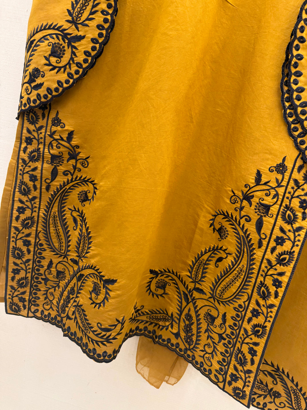 Pakistani embroidered suits 1086