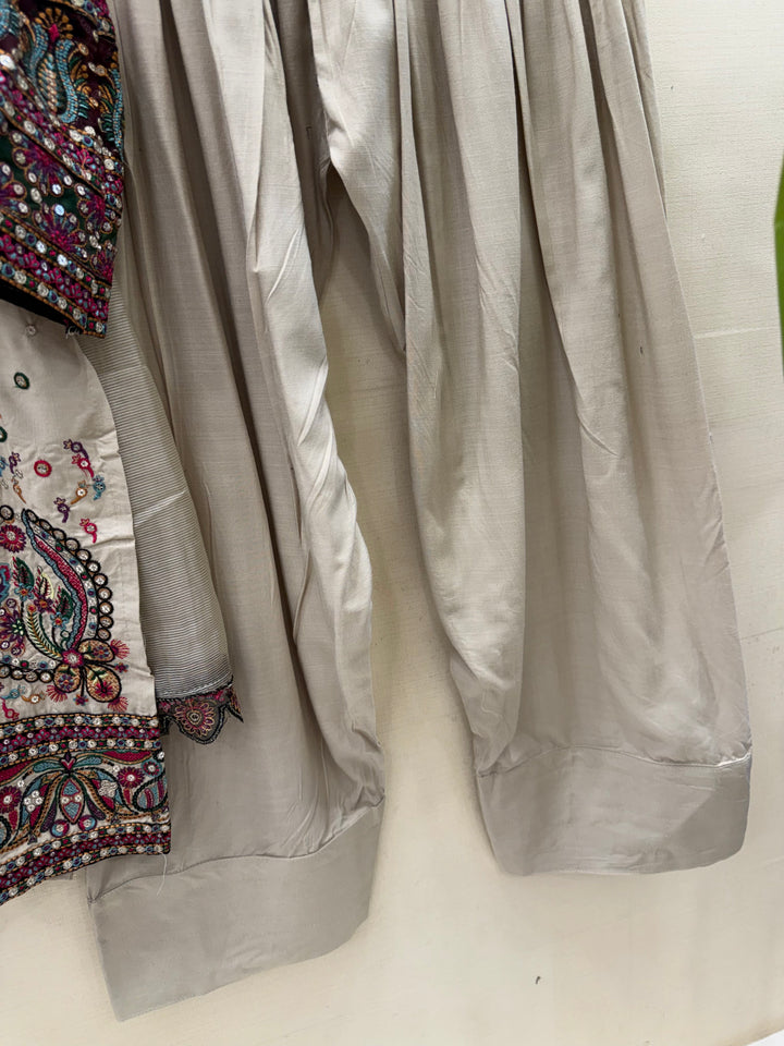 Pakistani Farshi Salwar Suits 6105