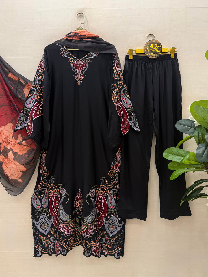 Embroidered pakistani kaftan Long Suits