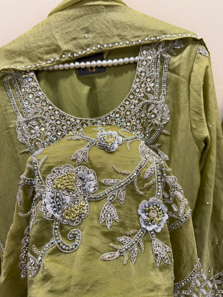 Pakitani handwork suits