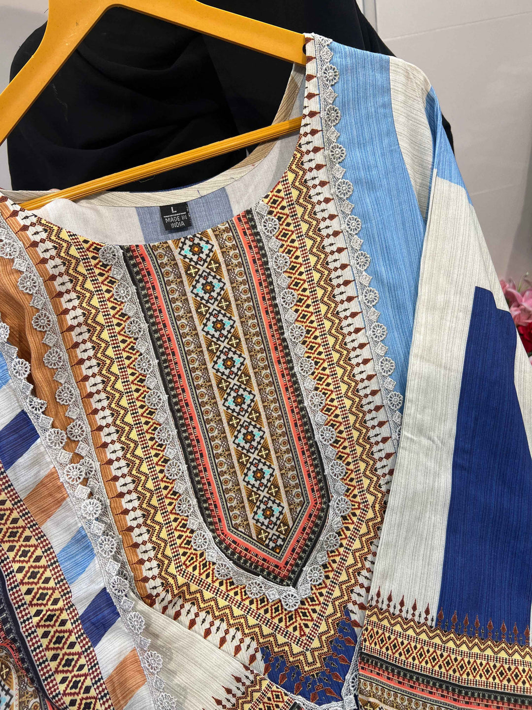 LUXURIOUS LAWN SUITS 3622