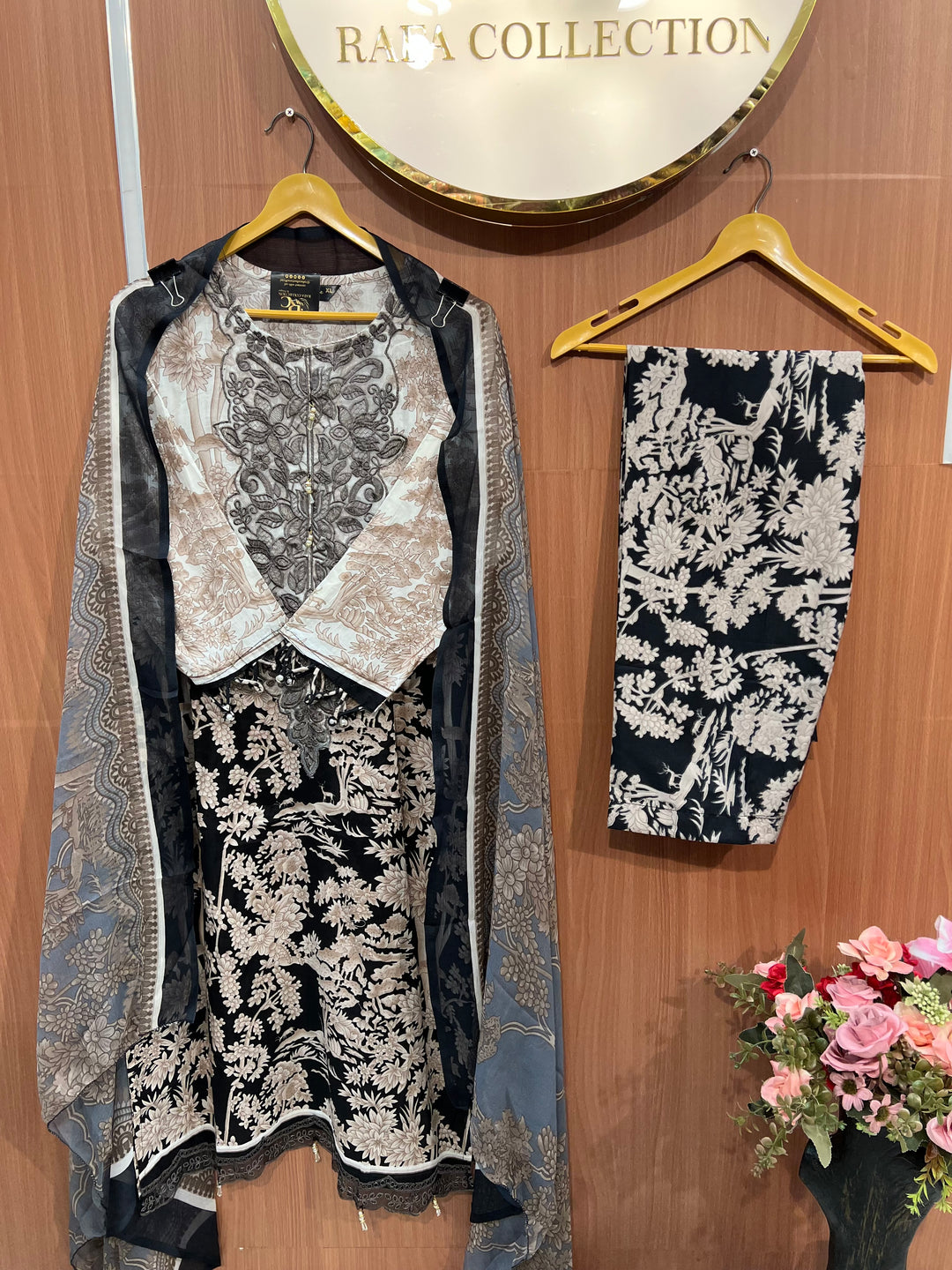 Pakistani patch work suits 2557