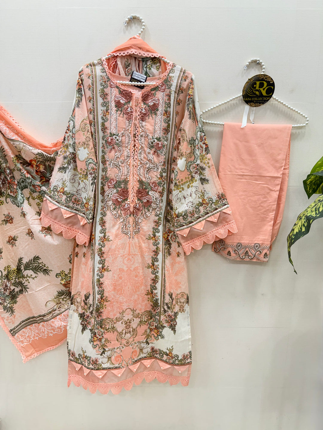 Pakistani patch work suit 5006