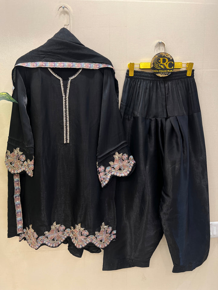 Pakistani Farshi suits
