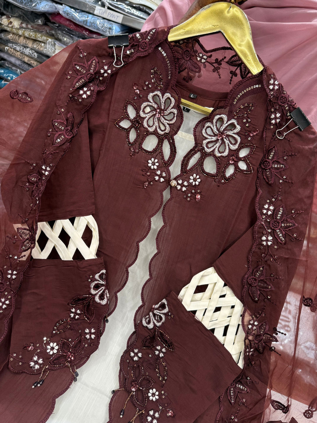 Premium cutwork suit 2556