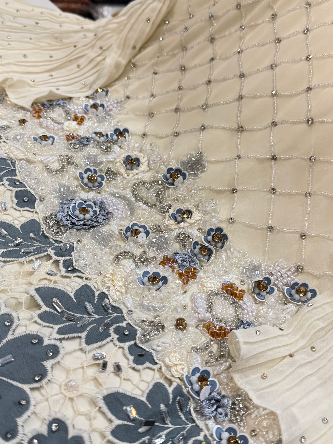 Pakistani wedding collection 281011