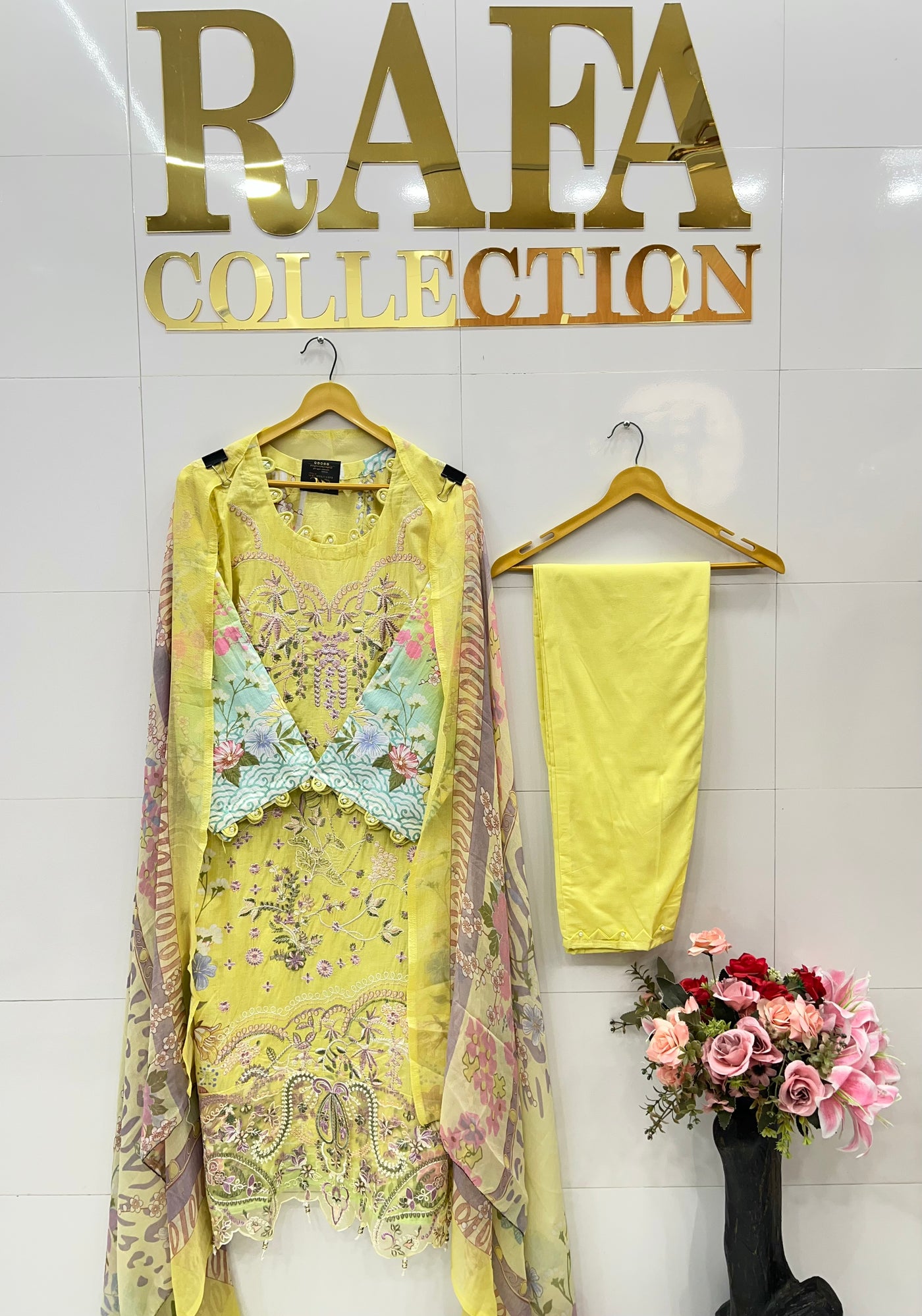 Ready-to-Wear Suits 2575