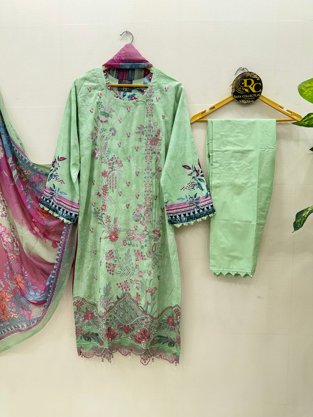 Embroided cotton Suits 2575