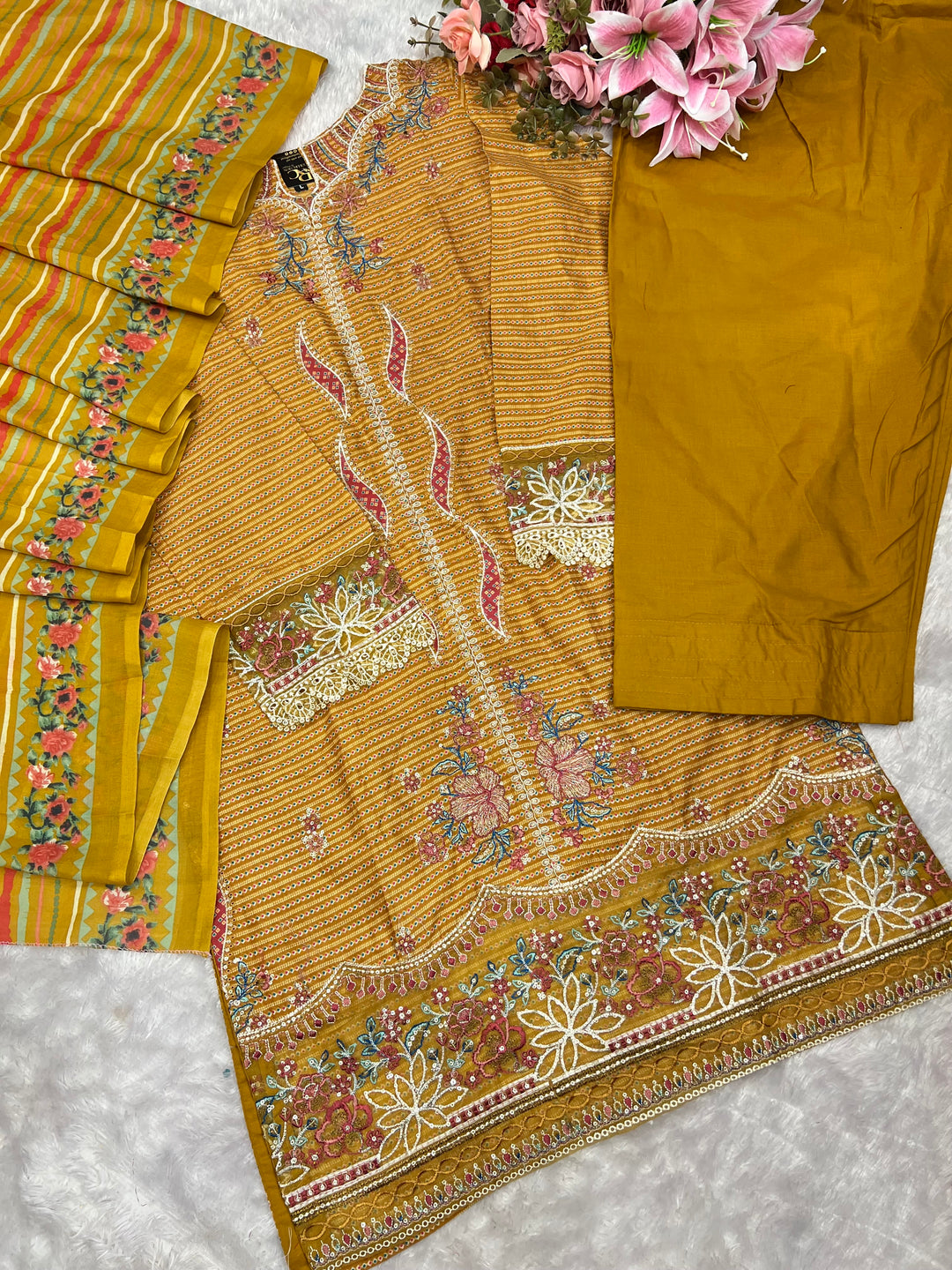 Farshi Pakistani suits 2553