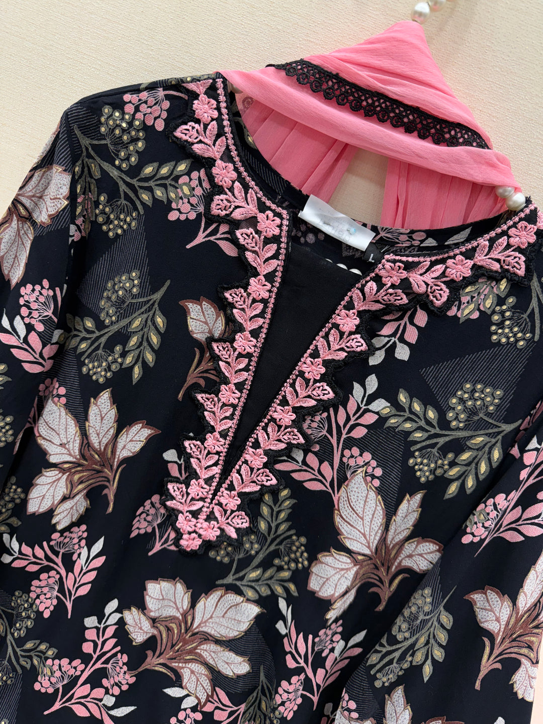 Pakistani cutwork suits 2999