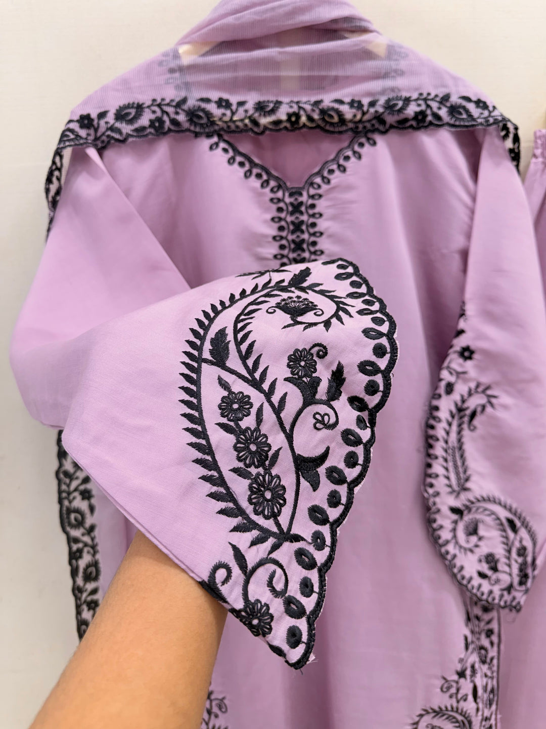 Pakistani embroidered suits 1086