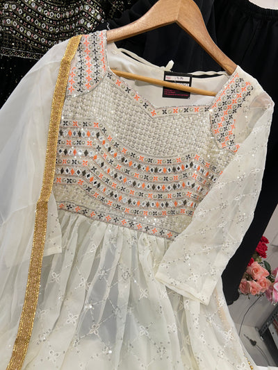 Handwork nyra-cut 190