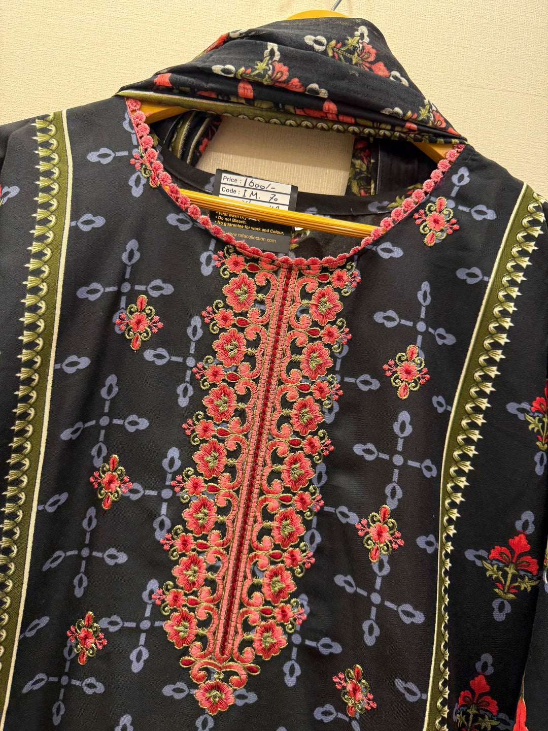 Cotton embroidered suits