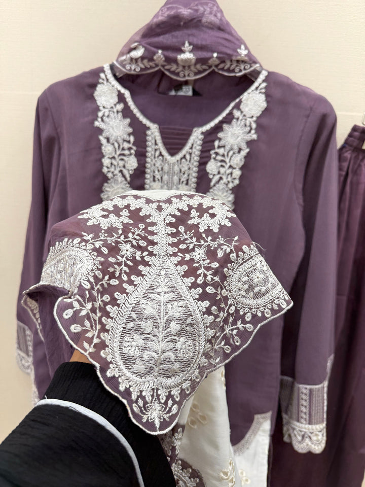 Pakistani Formal suits 2944