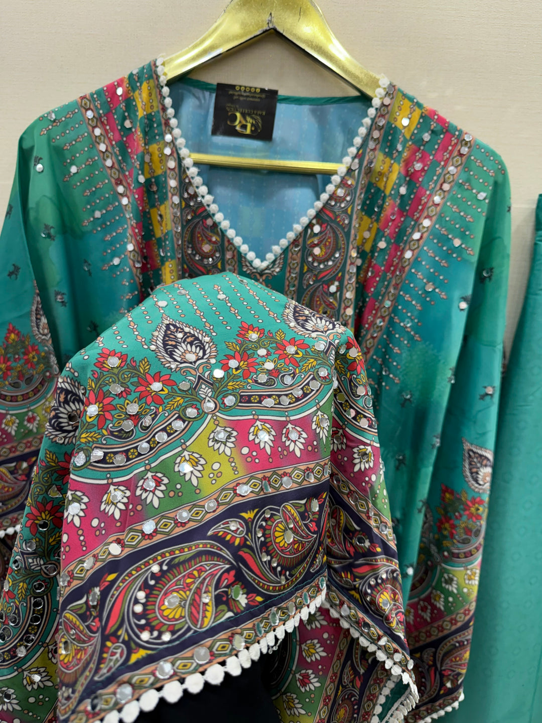 Prachi kaftan 5052