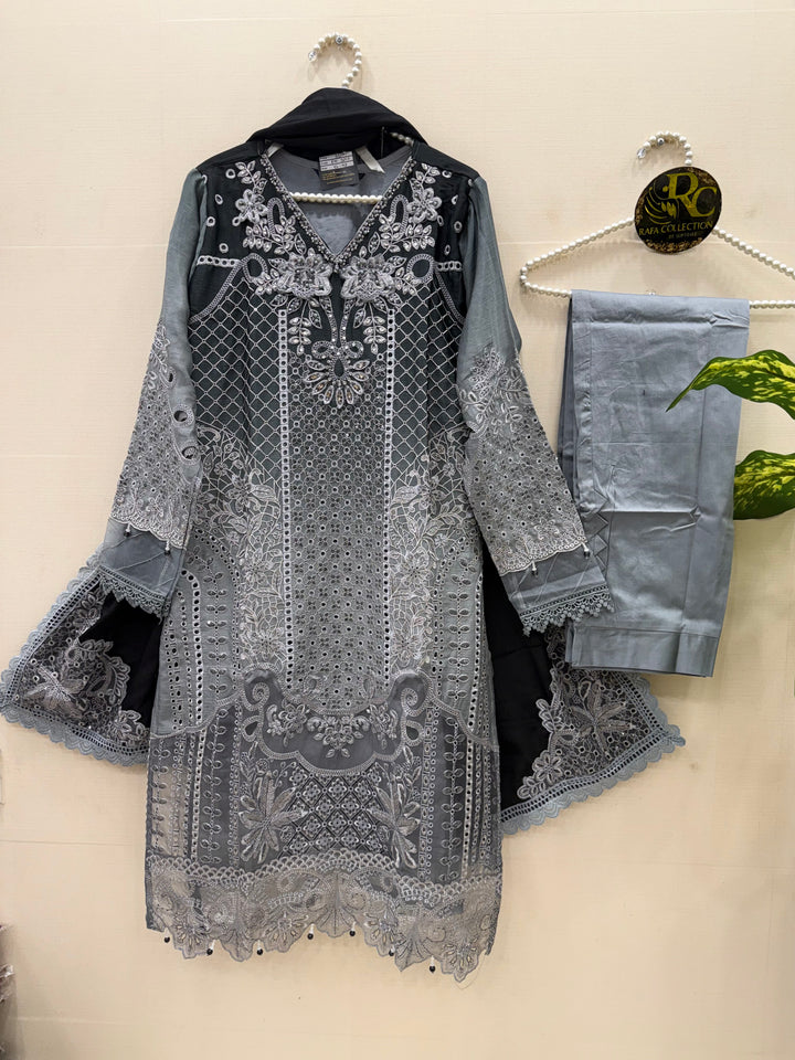 Pakistani heavy suits