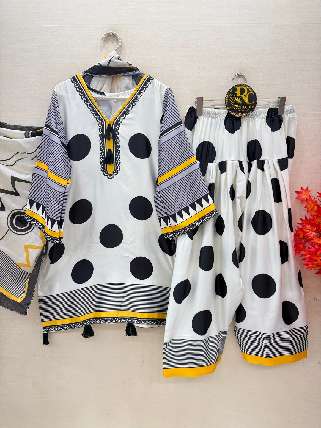 polka dot Pakistani Farshi suits